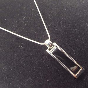 LIA SOPHIA REVERSIBLE MOP TO BLACK RECTANGULAR PENDANT NECKLACE 21